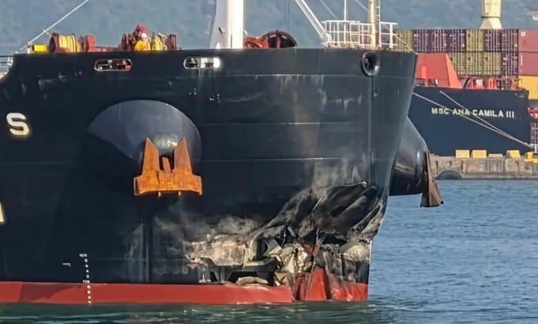 Bulk vessel in violent night collision at Port of Durban
